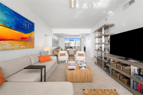 Condo in Sunny Isles Beach, Florida, 2 bedrooms  № 1956901 - photo 6