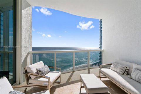Condo in Sunny Isles Beach, Florida, 2 bedrooms  № 1956901 - photo 5