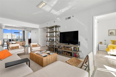 Condo in Sunny Isles Beach, Florida, 2 bedrooms  № 1956901 - photo 13