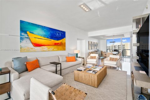 Condo in Sunny Isles Beach, Florida, 2 bedrooms  № 1956901 - photo 8