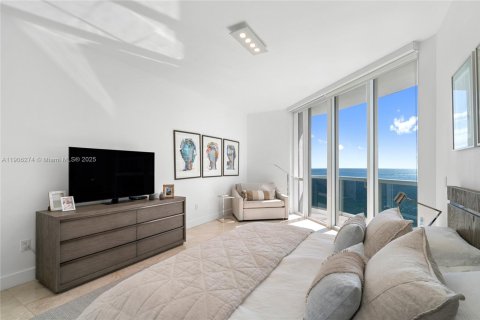 Condo in Sunny Isles Beach, Florida, 2 bedrooms  № 1956901 - photo 20