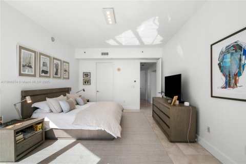 Condo in Sunny Isles Beach, Florida, 2 bedrooms  № 1956901 - photo 21