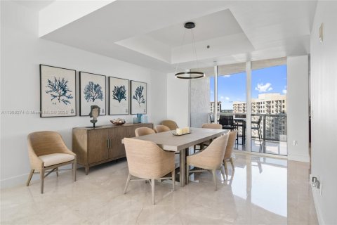 Condo in Sunny Isles Beach, Florida, 2 bedrooms  № 1956901 - photo 7