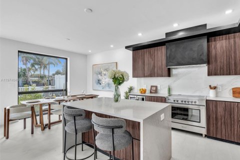 Adosado en venta en Dania Beach, Florida, 3 dormitorios, 193.24 m2 № 2036048 - foto 16