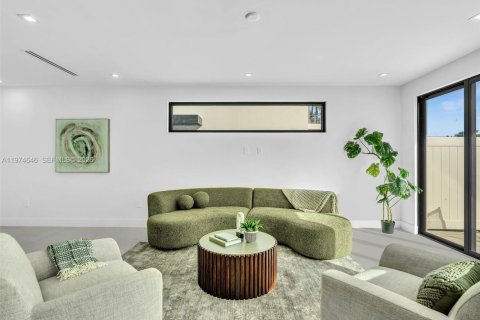 Adosado en venta en Dania Beach, Florida, 3 dormitorios, 193.24 m2 № 2036048 - foto 13