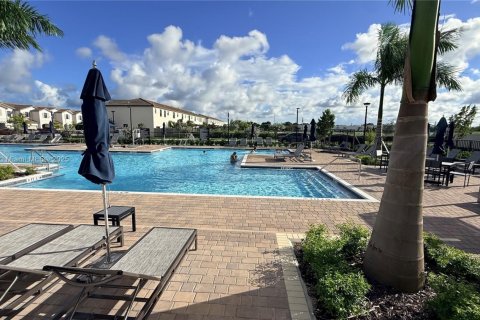 Touwnhouse à louer à Miami, Floride: 3 chambres № 1945275 - photo 2