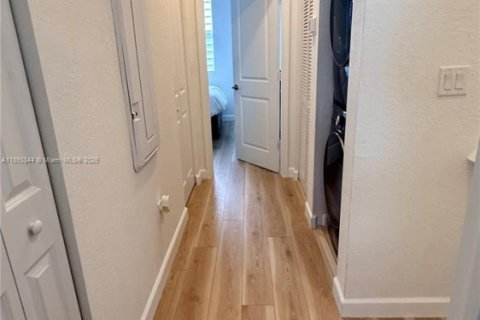 Touwnhouse à louer à Miami, Floride: 3 chambres № 1945275 - photo 21