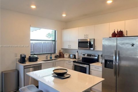 Touwnhouse à louer à Miami, Floride: 3 chambres № 1945275 - photo 14