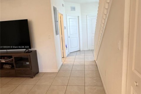 Touwnhouse à louer à Miami, Floride: 3 chambres № 1945275 - photo 15