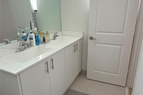 Touwnhouse à louer à Miami, Floride: 3 chambres № 1945275 - photo 18