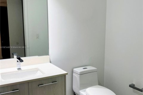 Copropriété à louer à Miami, Floride: 1 chambre, 63.55 m2 № 1944446 - photo 3