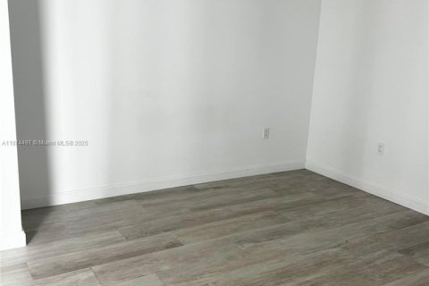 Copropriété à louer à Miami, Floride: 1 chambre, 63.55 m2 № 1944446 - photo 4