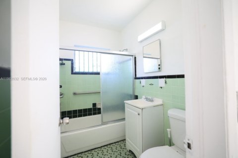 Apartamento en alquiler en Miami Beach, Florida, 1 dormitorio № 2024275 - foto 7