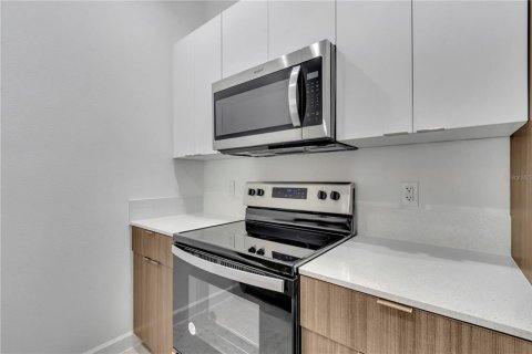 Casa en alquiler en Kissimmee, Florida, 2 dormitorios, 98.1 m2 № 1760168 - foto 14