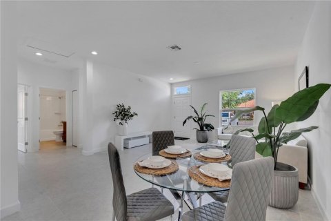 Casa en alquiler en Kissimmee, Florida, 2 dormitorios, 98.1 m2 № 1760168 - foto 7