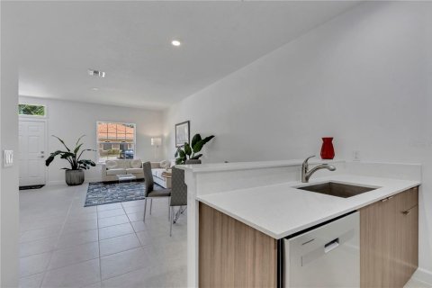 Casa en alquiler en Kissimmee, Florida, 2 dormitorios, 98.1 m2 № 1760168 - foto 11