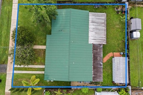 House in Homestead, Florida 3 bedrooms, 157.75 sq.m. № 1889141 - photo 6