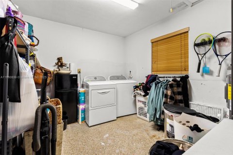 House in Homestead, Florida 3 bedrooms, 157.75 sq.m. № 1889141 - photo 18