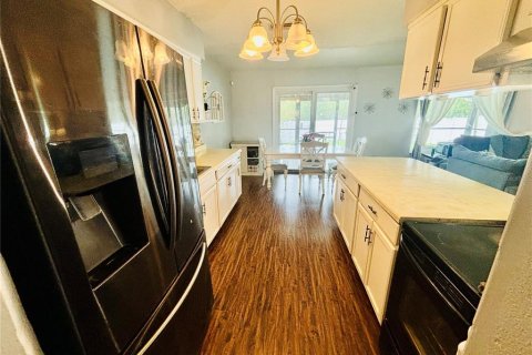 House in Ocala, Florida 3 bedrooms, 120.77 sq.m. № 1917303 - photo 7