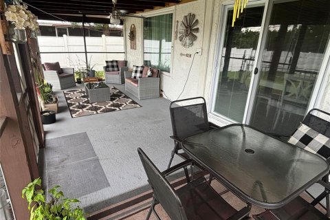 House in Ocala, Florida 3 bedrooms, 120.77 sq.m. № 1917303 - photo 21