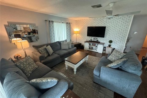 House in Ocala, Florida 3 bedrooms, 120.77 sq.m. № 1917303 - photo 4