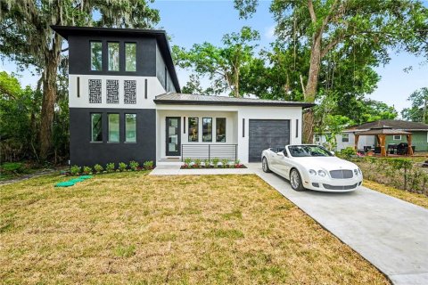 House in Seffner, Florida 3 bedrooms, 194.91 sq.m. № 2093559 - photo 5
