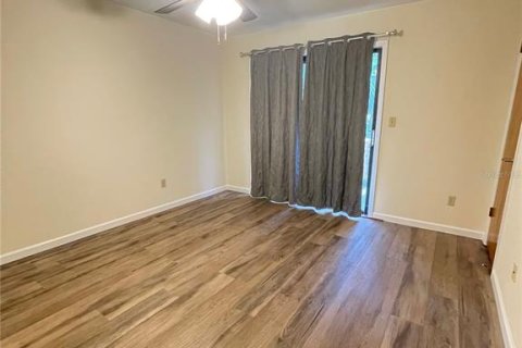 Townhouse in Gainesville, Florida 2 bedrooms, 86.4 sq.m. № 2213382 - photo 7