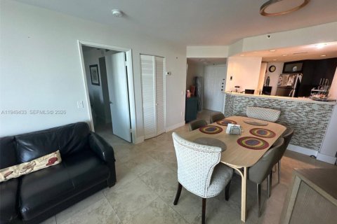 Condo in Miami Beach, Florida, 2 bedrooms № 2089156 - photo 7
