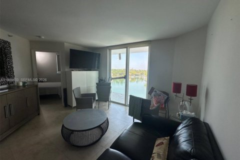 Condo in Miami Beach, Florida, 2 bedrooms № 2089156 - photo 10