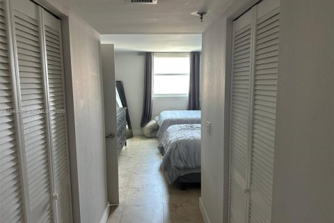 Condo in Miami Beach, Florida, 2 bedrooms № 2089156 - photo 30