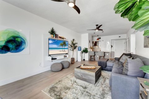 Condo in Delray Beach, Florida, 1 bedroom № 2081946 - photo 23