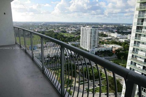 Condominio en alquiler en Miami, Florida, 1 dormitorio, 76.64 m2 № 2339835 - foto 13