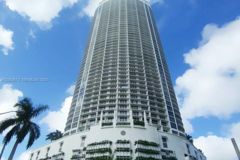 Condo in Miami, Florida, 1 bedroom № 2339835