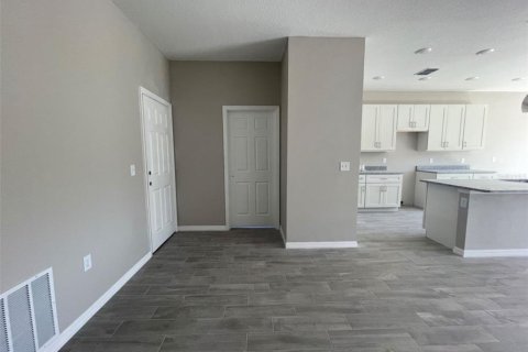 Villa ou maison à louer à Kissimmee, Floride: 4 chambres, 162.58 m2 № 2386051 - photo 14
