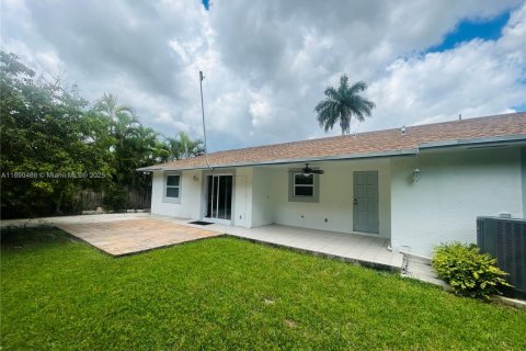 Villa ou maison à vendre à Homestead, Floride: 4 chambres, 185.06 m2 № 1950332 - photo 23