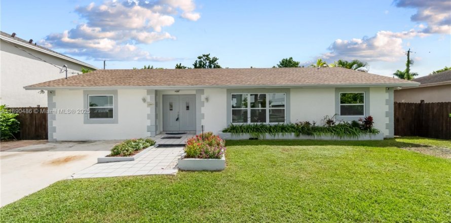 Villa ou maison à Homestead, Floride 4 chambres, 185.06 m2 № 1950332