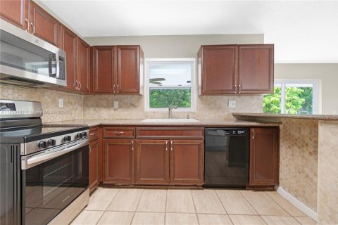 Villa ou maison à vendre à Homestead, Floride: 4 chambres, 185.06 m2 № 1950332 - photo 6