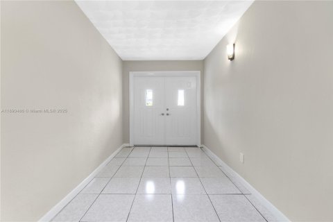 Villa ou maison à vendre à Homestead, Floride: 4 chambres, 185.06 m2 № 1950332 - photo 13