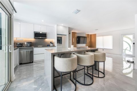 Villa ou maison à vendre à Oakland Park, Floride: 4 chambres, 145.3 m2 № 2038612 - photo 7