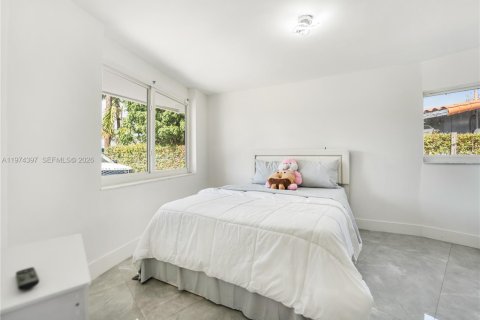 Villa ou maison à vendre à Oakland Park, Floride: 4 chambres, 145.3 m2 № 2038612 - photo 2