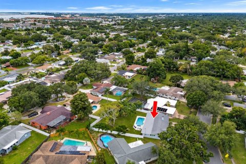 Villa ou maison à vendre à Clearwater, Floride: 5 chambres, 176.33 m2 № 2404845 - photo 3