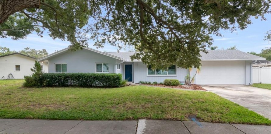 Villa ou maison à Clearwater, Floride 5 chambres, 176.33 m2 № 2404845