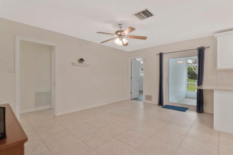 Villa ou maison à vendre à Clearwater, Floride: 5 chambres, 176.33 m2 № 2404845 - photo 16