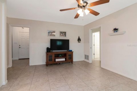Villa ou maison à vendre à Clearwater, Floride: 5 chambres, 176.33 m2 № 2404845 - photo 15