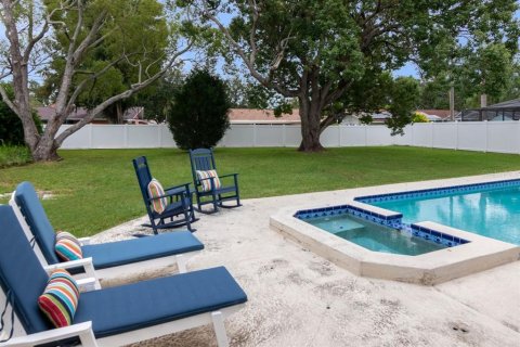 Villa ou maison à vendre à Clearwater, Floride: 5 chambres, 176.33 m2 № 2404845 - photo 28
