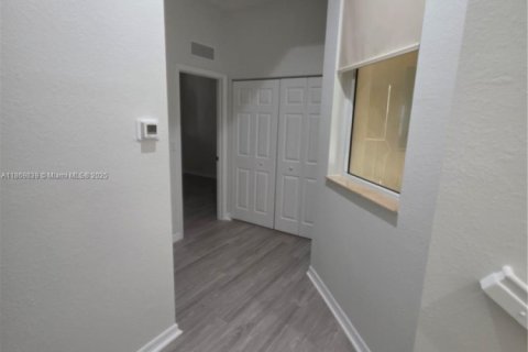 Copropriété à louer à Doral, Floride: 3 chambres, 119.29 m2 № 1927464 - photo 26