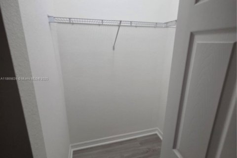 Copropriété à louer à Doral, Floride: 3 chambres, 119.29 m2 № 1927464 - photo 24