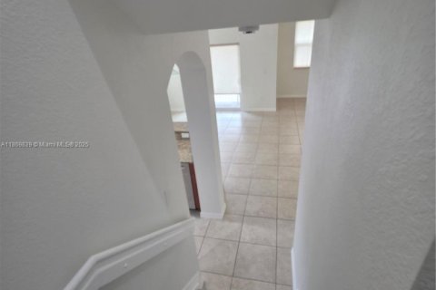 Copropriété à louer à Doral, Floride: 3 chambres, 119.29 m2 № 1927464 - photo 30