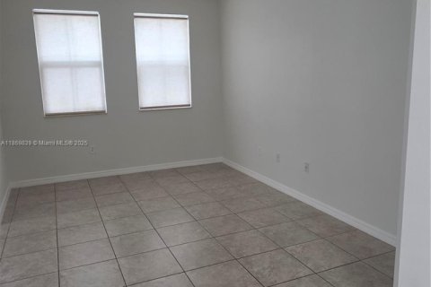 Copropriété à louer à Doral, Floride: 3 chambres, 119.29 m2 № 1927464 - photo 12