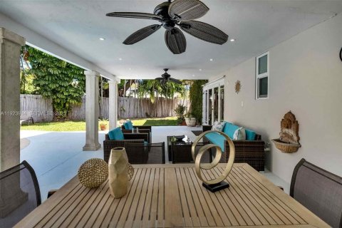 Villa ou maison à vendre à Miami, Floride: 3 chambres, 204.01 m2 № 1984354 - photo 8